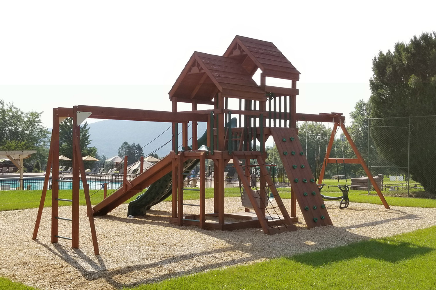 https://amishdirectplaysets.com/wp-content/uploads/2022/05/castle-58B-with-stain-3.jpg