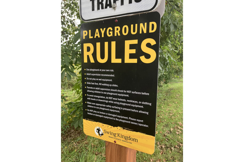 Playground Safety Sign 01